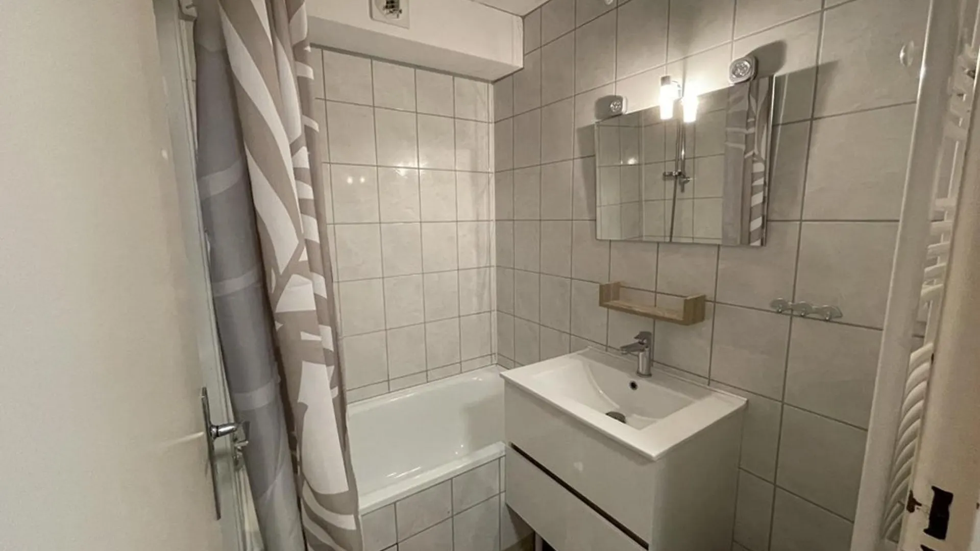 Studio Renove En Coeur De Station, Acces Direct Exterieur, Proche Des Pistes Et Commerces - Fr-1-787-51 Laveissière Apartmán